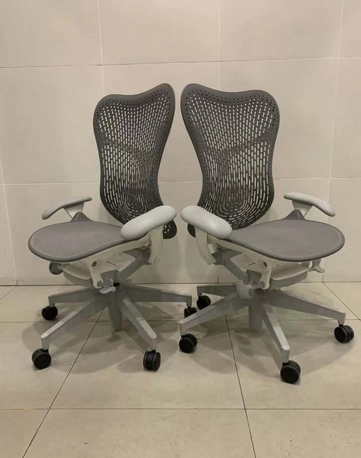 herman miller mirra 2 chair grey fog & studio white herman miller mirra 2 chair grey fog & studio white