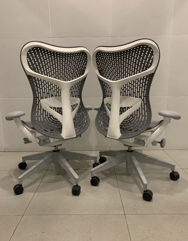 herman miller mirra 2 chair grey fog & studio white herman miller mirra 2 chair grey fog & studio white