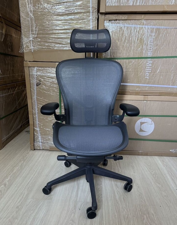 herman miller aeron remastered graphite with atlas headrest herman miller aeron remastered graphite with atlas headrest