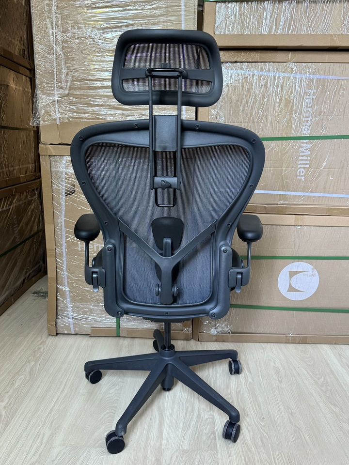 herman miller aeron remastered graphite with atlas headrest herman miller aeron remastered graphite with atlas headrest