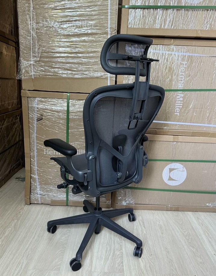 herman miller aeron remastered graphite with atlas headrest herman miller aeron remastered graphite with atlas headrest